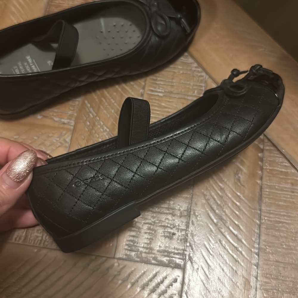 Geox Plie Girl Quilted Black Leather Patent Toe Ballet Flats with Elastic Strap - Picture 11 of 14